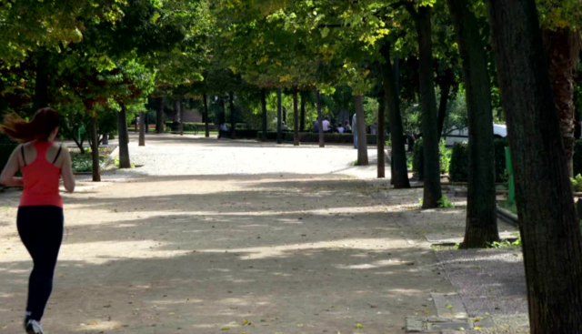 photo du parque federico garcia lorca à Grenade en Espagne