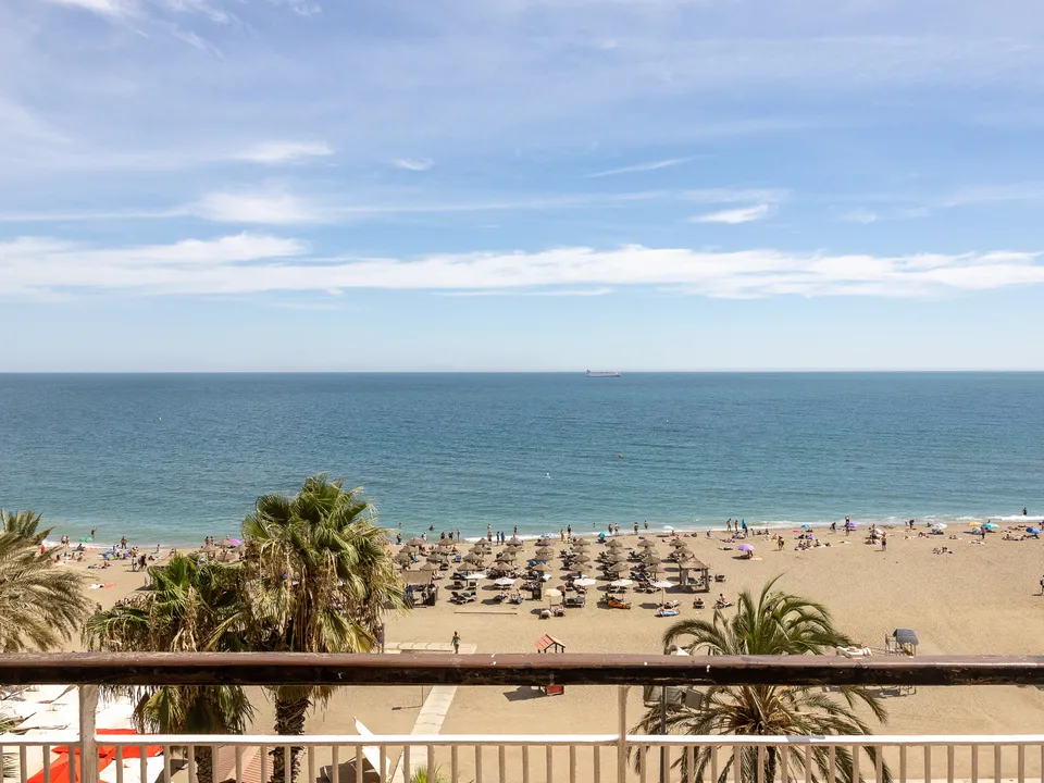 Appartement de luxe en vente en première ligne de plage à la Malagueta en Espgane.